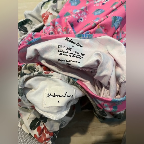 Girls’ 4-6 Christmas clothing lot - Picture 8 of 10